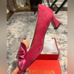 Elegant Fuchsia Heels with Bow